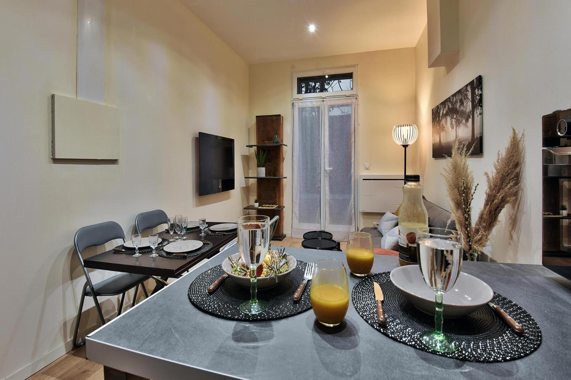L'Appart Chic - Terrasse - Proche Lyon & Tram Villeurbanne Exterior photo